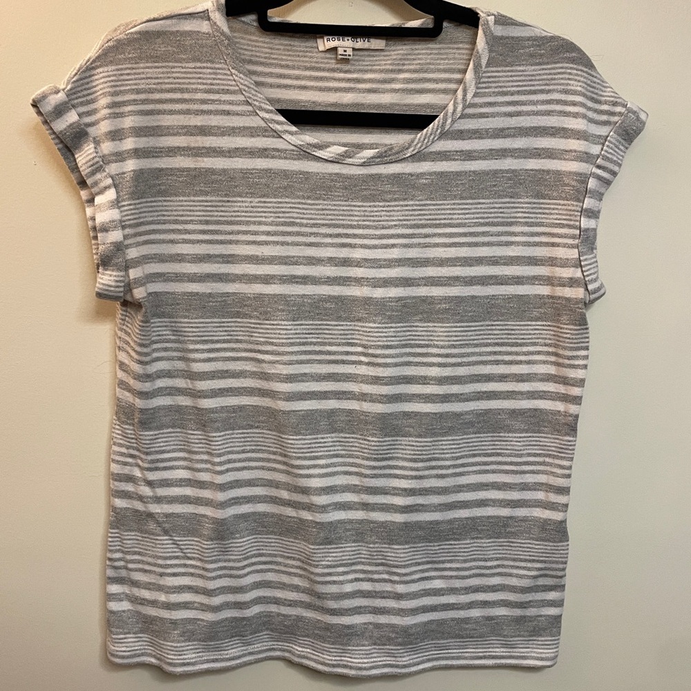 Rose & Olive Gray and White Striped Short‎ Sleeve Top size medium